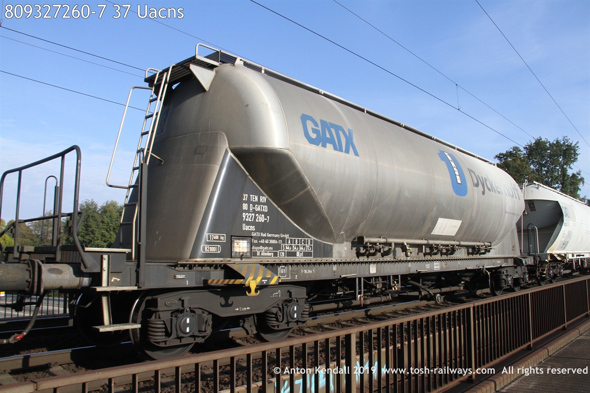 809327260-7_37 Uacns.JPG